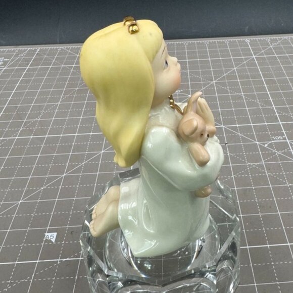 Lenox Praying Girl Figurine w/ Bunny Bedtime Prayer Porcelain - Picture 5 of 6